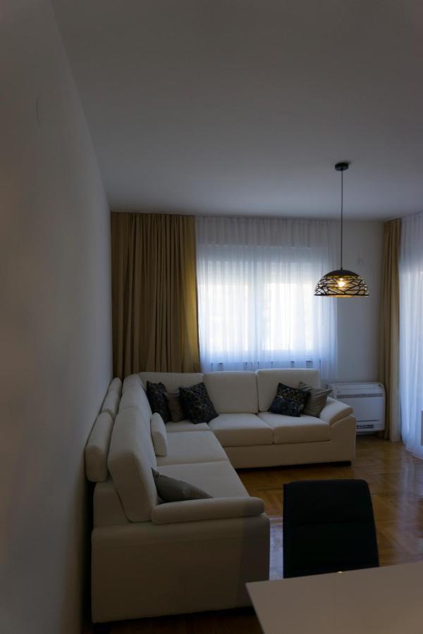 Apartman Sunlight เทรบินเย ภายนอก รูปภาพ