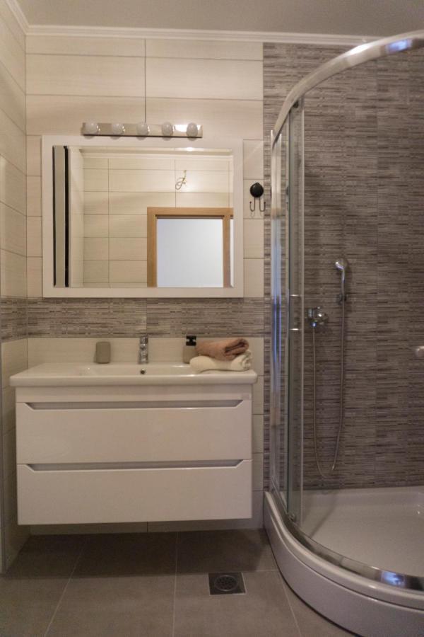 Apartman Sunlight เทรบินเย ภายนอก รูปภาพ